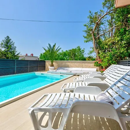 Abros Potkrovlje Appartement *