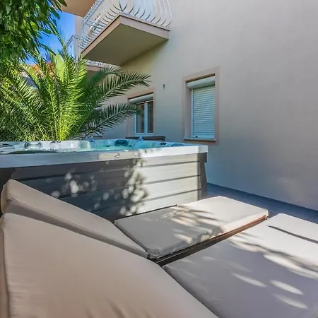 Abros Potkrovlje Appartement *