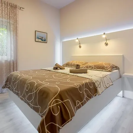 Abros Potkrovlje Appartement *